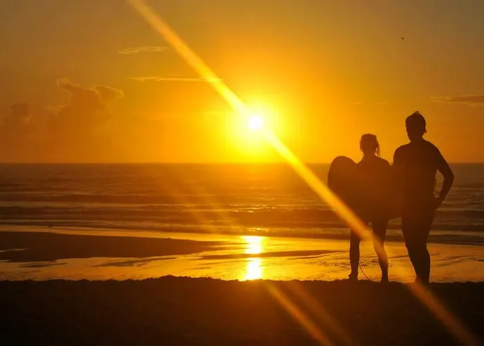 아파트 Sun, Sky And Sea *
